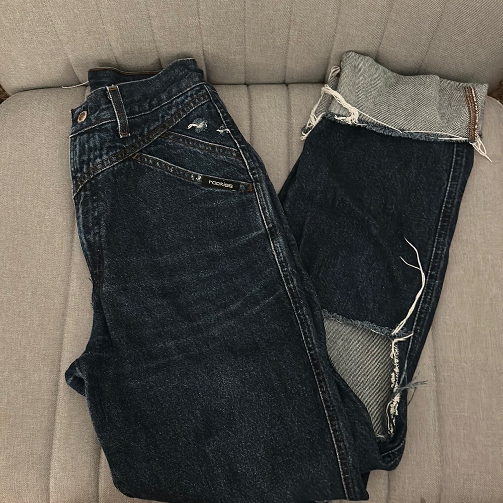 DISTRESSED ROCKIES!! darker wash!! 🪩🖤